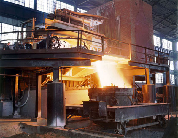 characteristics-and-application-of-silicon-manganese-alloy-in-iron-and-steel-industry.jpg